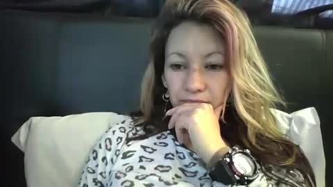 Paula D online show from December 19, 11:18 am