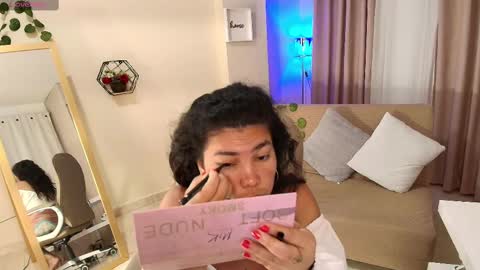 Amelya online show from February 12, 7:45 pm