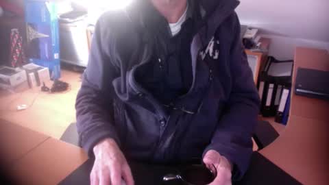 Amor2200 online show from January 6, 9:35 am