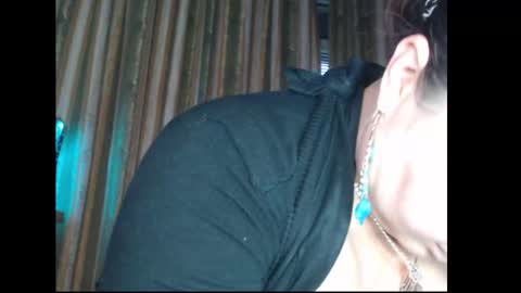 amorelara online show from October 1, 5:06 am