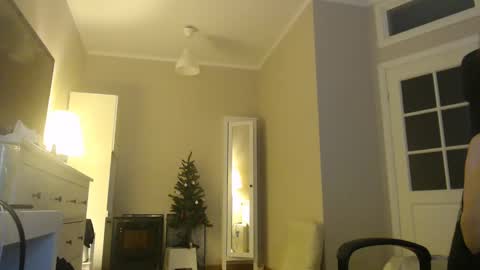 Snapshot of amoremeoww chatting on February 9, 10:42 am miss unforgettable online show from February 9, 10:42 am