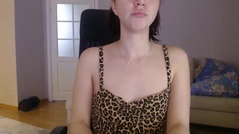 Snapshot of amoremeoww chatting on February 18, 4:14 pm miss unforgettable online show from February 18, 4:14 pm