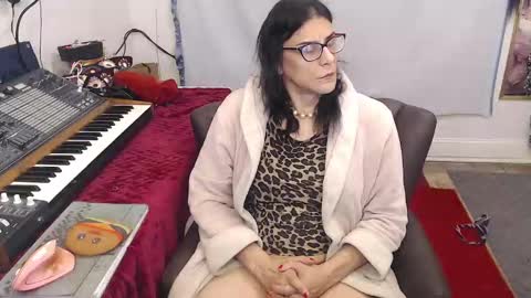 Trashely Gimpson online show from November 23, 10:46 am