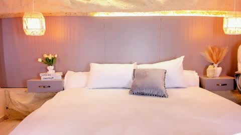 amy online show from April 10, 12:10 pm