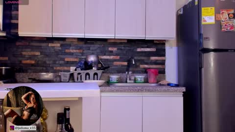 Amy online show from October 16, 6:07 pm