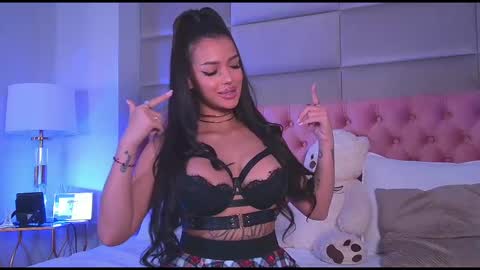 Amyra online show from October 18, 4:16 am