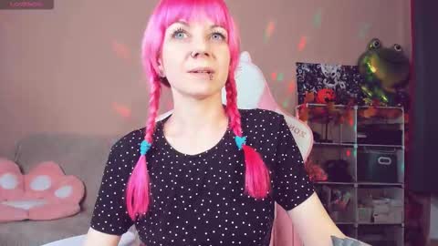 Snapshot of amyrose69 chatting on October 18, 8:24 pm Amy Rose online show from October 18, 8:24 pm