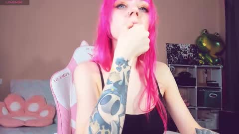 Snapshot of amyrose69 chatting on September 12, 3:19 am Amy Rose online show from September 12, 3:19 am