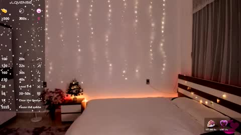 amyvilvet online show from December 14, 11:44 pm