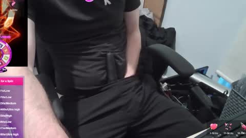 A online show from December 18, 9:15 am