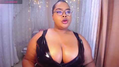 Ana online show from October 8, 11:32 pm