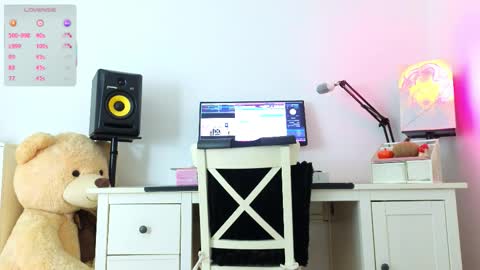 Annie  online show from October 13, 1:57 pm