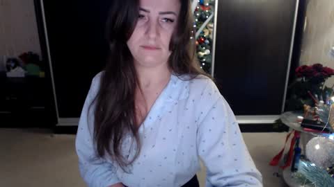 Snapshot of anabelsweet chatting on December 27, 3:20 am Milana online show from December 27, 3:20 am