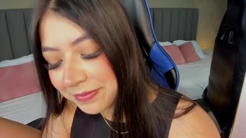 A N A online show from May 15, 2:46 pm