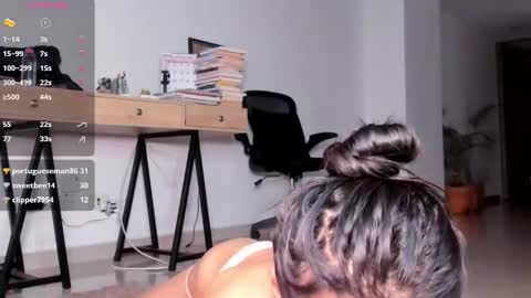 Ana Henao or Annie... Follow me ahenaocb Insta  X online show from November 11, 12:02 am