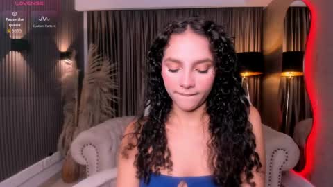 Anahi Curlie online show from May 5, 11:05 am