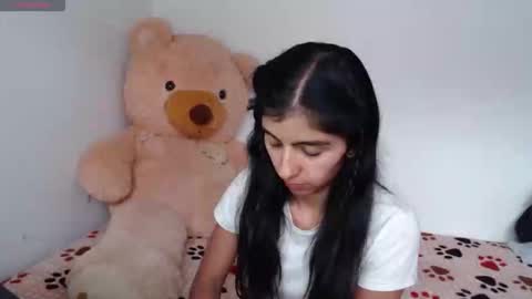 Anahi Browns online show from February 20, 8:55 pm