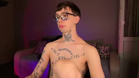 simon online show from September 10, 8:10 pm