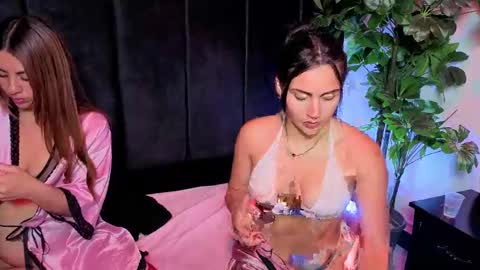 AbbyAndAntonela online show from May 13, 4:49 pm