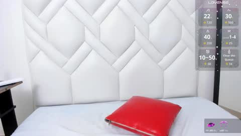 analia18  online show from October 6, 1:07 pm