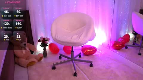 Snapshot of anarhodes chatting on March 10, 5:22 am Anna online show from March 10, 5:22 am