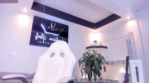 ana online show from March 8, 9:51 pm