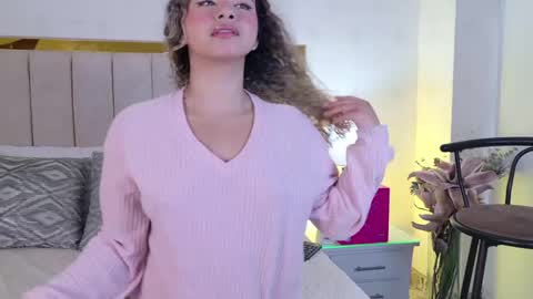 Mia online show from April 15, 12:41 pm