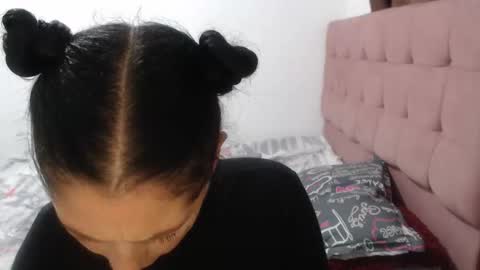 Snapshot of anasweet_69 chatting on October 15, 10:21 pm ANA online show from October 15, 10:21 pm