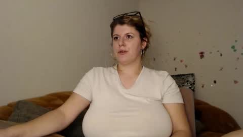 Anaysbigtits online show from December 9, 2:24 am