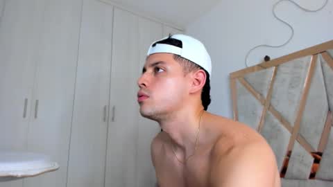 Snapshot of ander_perez chatting on October 24, 10:54 pm ANDER online show from October 24, 10:54 pm