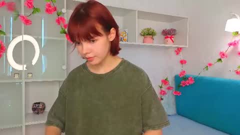 Mia online show from June 24, 7:04 am