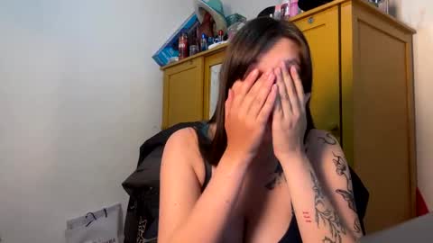 Andrea online show from December 17, 3:39 am