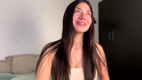 Andrea online show from December 4, 9:23 am