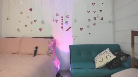 ANDREA IM INDEPENDENT MODEL online show from January 18, 5:20 am