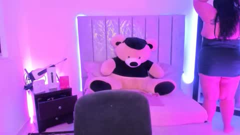 andreaakinky online show from October 23, 8:27 am