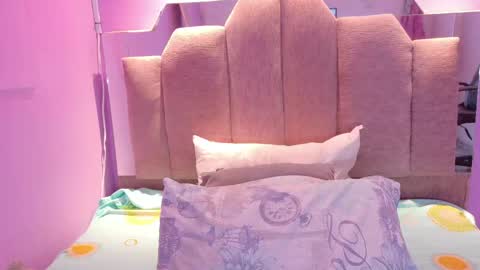 A n d r  e a S w e e t  online show from May 12, 9:02 pm
