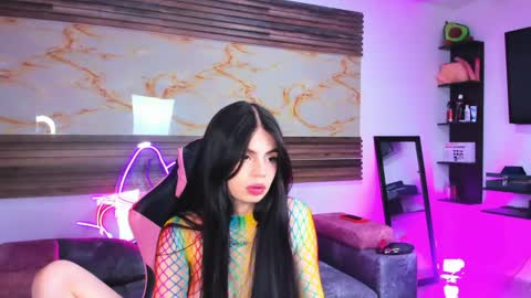 andrees_s online show from April 22, 9:00 pm