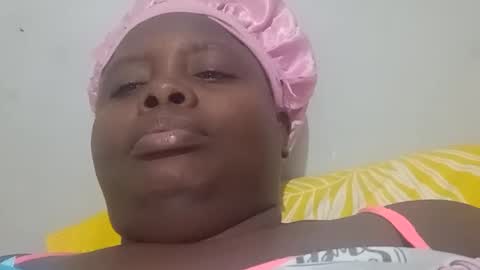 Snapshot of andreita_naughty chatting on October 27, 12:16 pm Andrea  online show from October 27, 12:16 pm