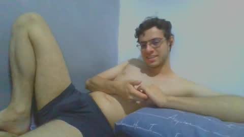 andres129494 online show from November 17, 3:31 am