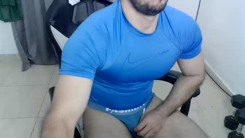 andres180950734 online show from March 13, 11:46 am