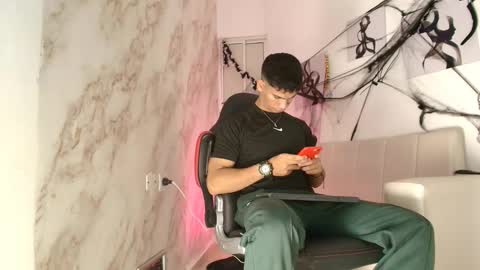 andres_stud online show from October 26, 4:35 am