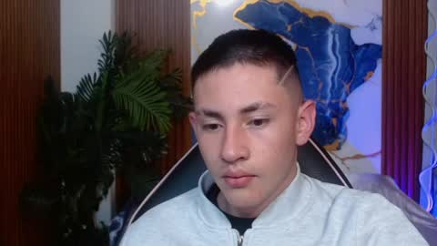 andres_tay online show from April 26, 3:37 am
