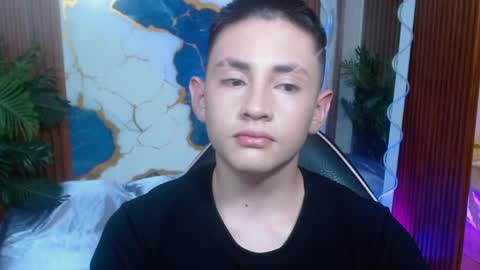 andres_tay online show from April 27, 3:48 am