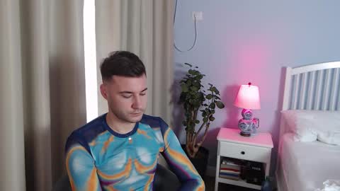 Snapshot of andrew2305 chatting on October 12, 9:13 am Justin Andrew online show from October 12, 9:13 am