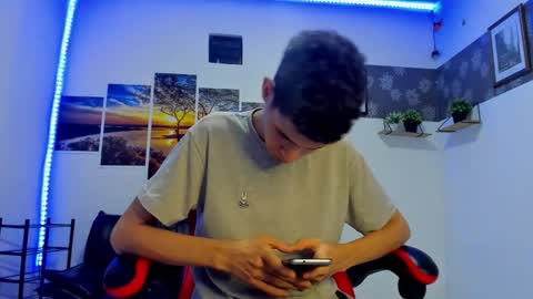 andrew_2811 online show from September 21, 5:33 am