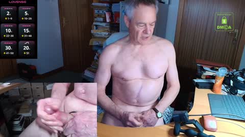 Andrew online show from December 11, 12:02 am