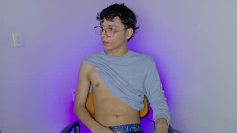 andres online show from November 25, 8:29 pm