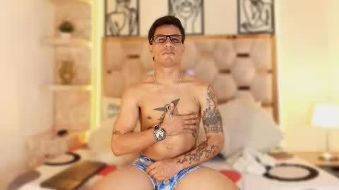 andrew_haalls online show from November 22, 1:04 am