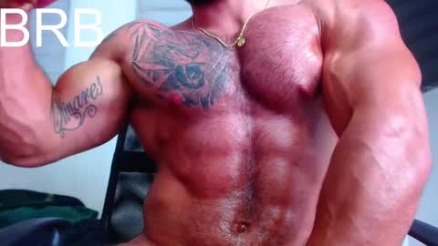 Snapshot of andrew_holden__ chatting on February 13, 2:12 am andrew_holden__ online show from February 13, 2:12 am