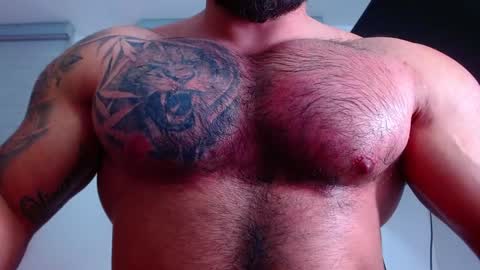 Snapshot of andrew_holden__ chatting on February 1, 11:27 pm andrew_holden__ online show from February 1, 11:27 pm